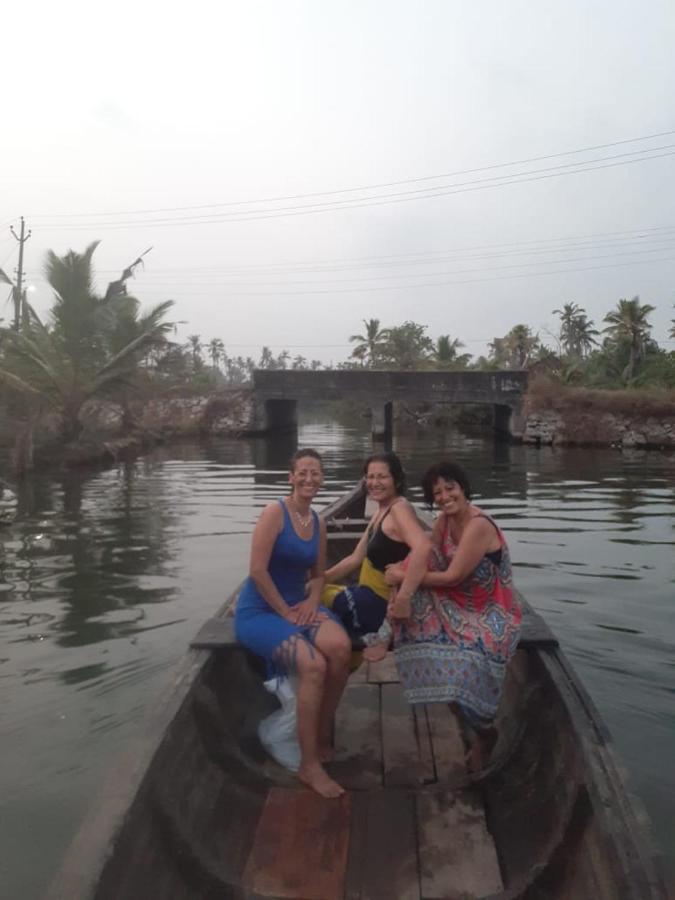 Aqua Green Home Stay Munroe Island Extérieur photo